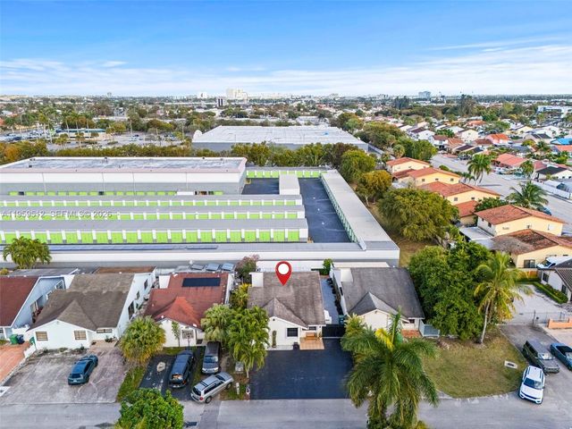 951 SW 124th Ct, Miami, FL 33184