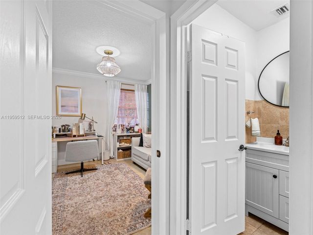 951 SW 124th Ct, Miami, FL 33184