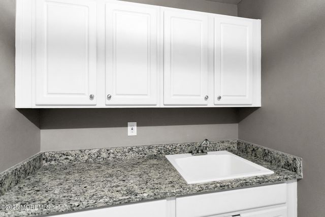 29 Carriage Gate Drive, Little Silver, NJ 07739