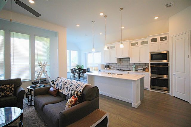 606 Artesian Drive, Argyle, TX 76226