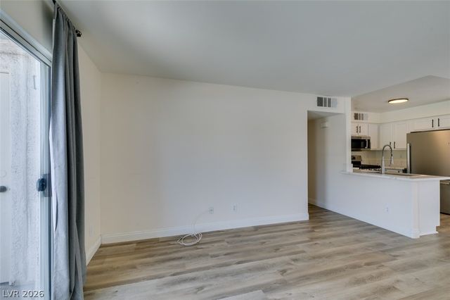 3065 Casey Drive 204, Las Vegas, NV 89120