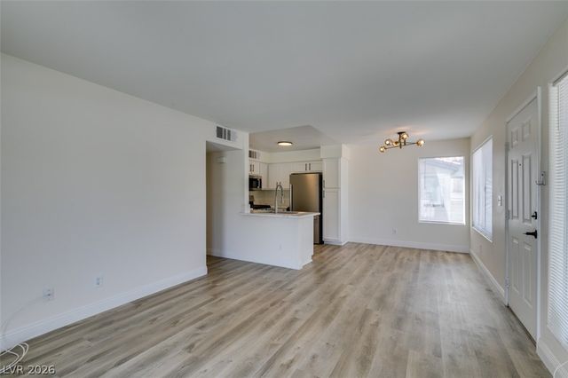 3065 Casey Drive 204, Las Vegas, NV 89120