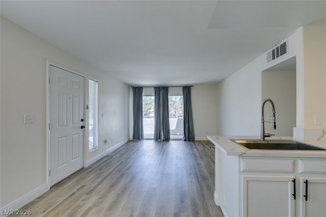 3065 Casey Drive 204, Las Vegas, NV 89120