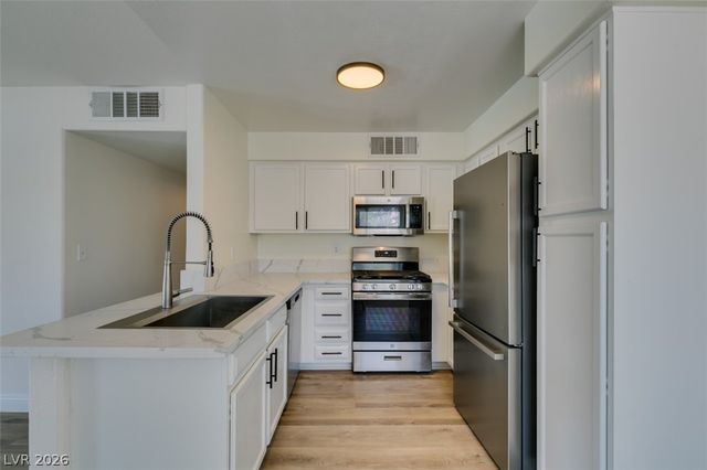 3065 Casey Drive 204, Las Vegas, NV 89120