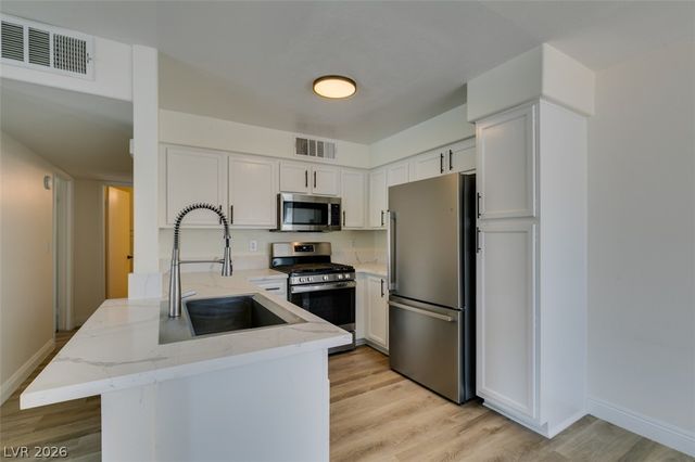 3065 Casey Drive 204, Las Vegas, NV 89120