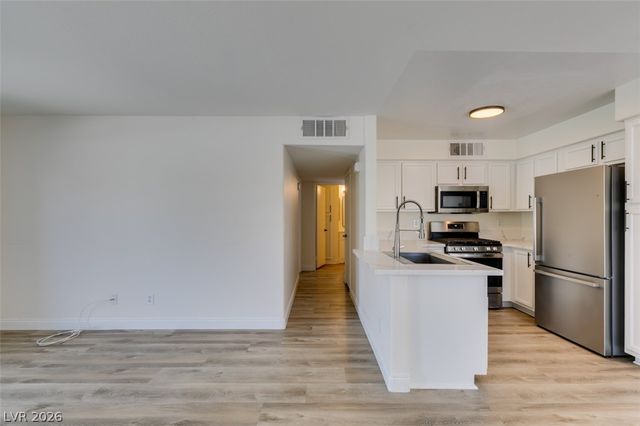 3065 Casey Drive 204, Las Vegas, NV 89120