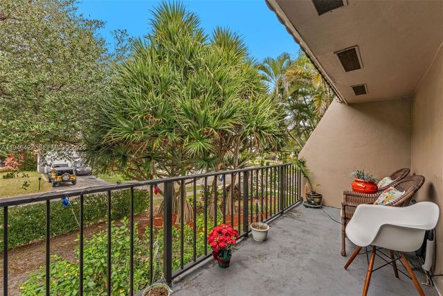 9050 NW 28th St 131, Coral Springs, FL 33065