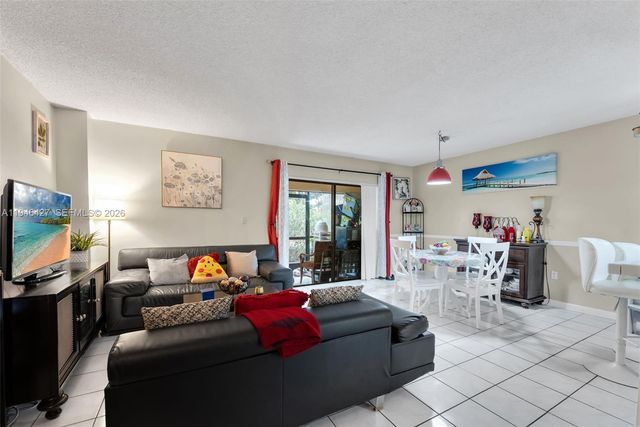 9050 NW 28th St 131, Coral Springs, FL 33065