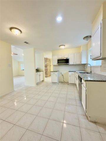 2607 Olympus Drive, Houston, TX 77084