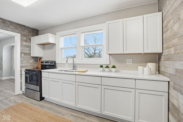 3103 S Lockburn Street, Indianapolis, IN 46221