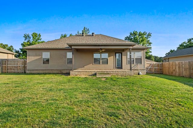 16 Patti Cove, Ward, AR 72176