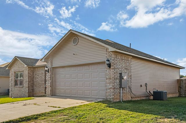 16 Patti Cove, Ward, AR 72176