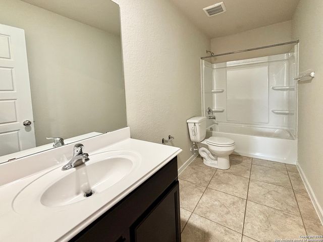 6830 Emerald Valley, San Antonio, TX 78242