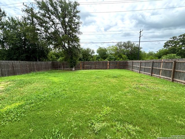 6830 Emerald Valley, San Antonio, TX 78242