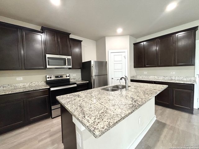 6830 Emerald Valley, San Antonio, TX 78242