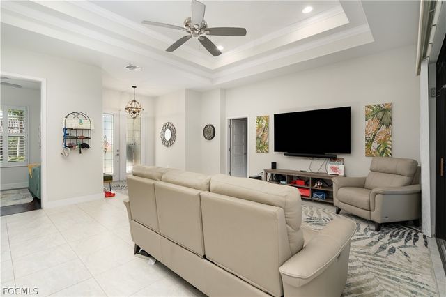 2533 SW 38th TER, Cape Coral, FL 33914