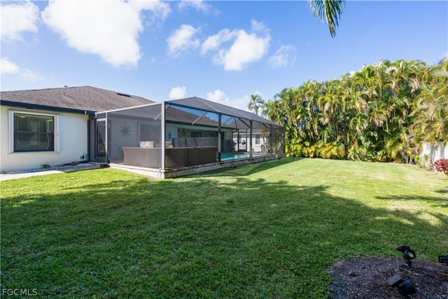 2533 SW 38th TER, Cape Coral, FL 33914