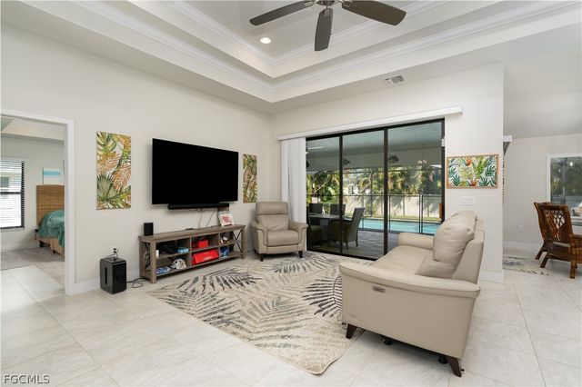 2533 SW 38th TER, Cape Coral, FL 33914