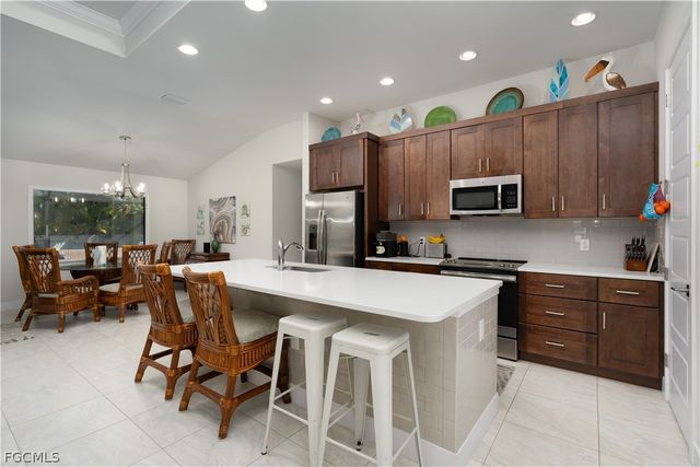 2533 SW 38th TER, Cape Coral, FL 33914