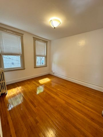 24 Sidlaw Road 8, Boston, MA 02135