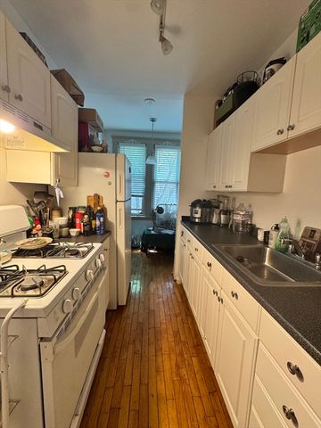 24 Sidlaw Road 8, Boston, MA 02135