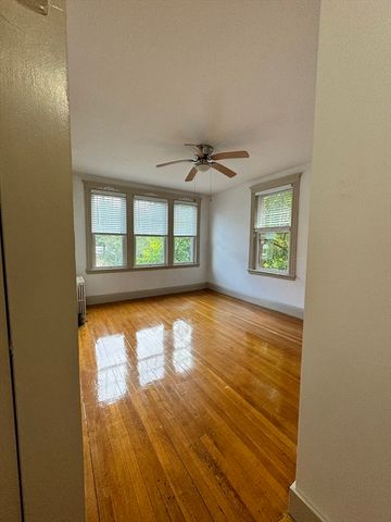 24 Sidlaw Road 8, Boston, MA 02135