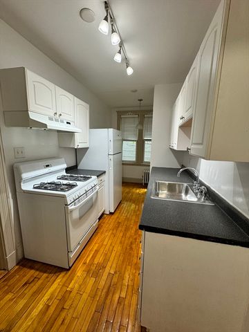 24 Sidlaw Road 8, Boston, MA 02135