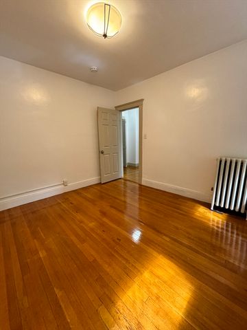24 Sidlaw Road 8, Boston, MA 02135