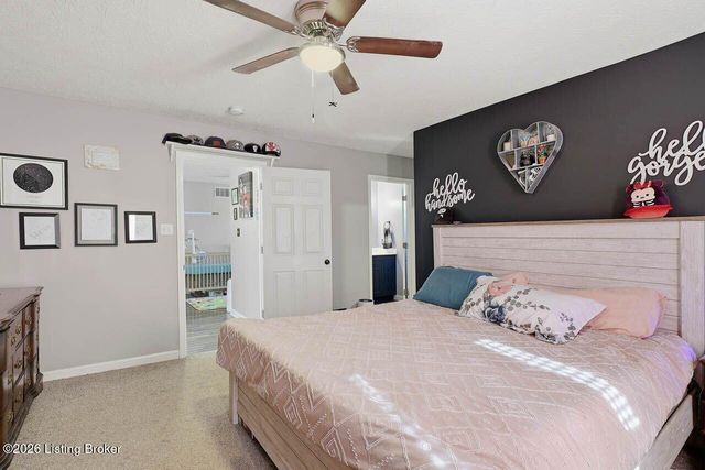 5217 Sand Lake Dr, Louisville, KY 40272