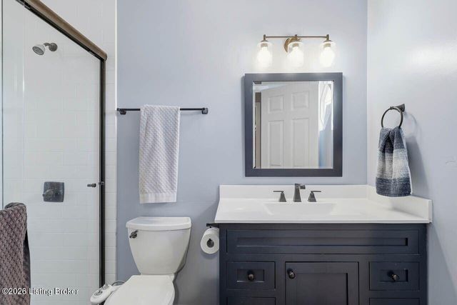 5217 Sand Lake Dr, Louisville, KY 40272