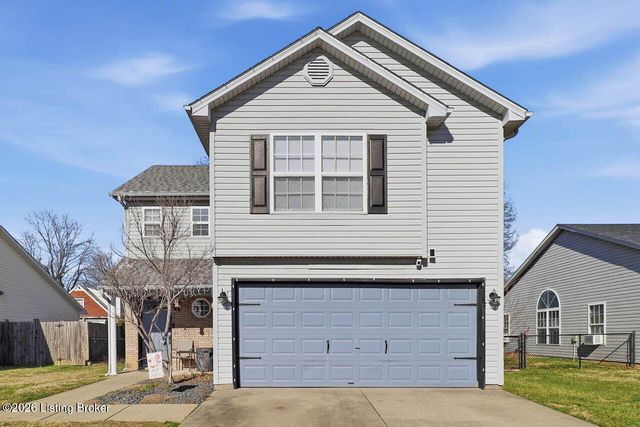 5217 Sand Lake Dr, Louisville, KY 40272