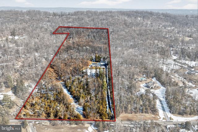 2355 DEEP CREEK RD, Perkiomenville, PA 18074