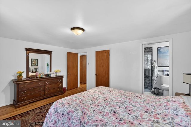 2355 DEEP CREEK RD, Perkiomenville, PA 18074