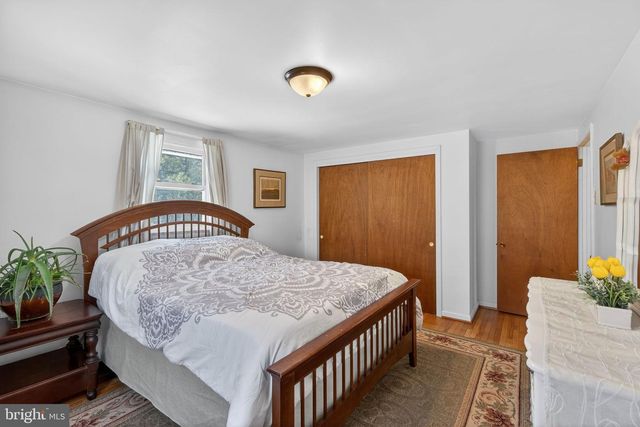 2355 DEEP CREEK RD, Perkiomenville, PA 18074