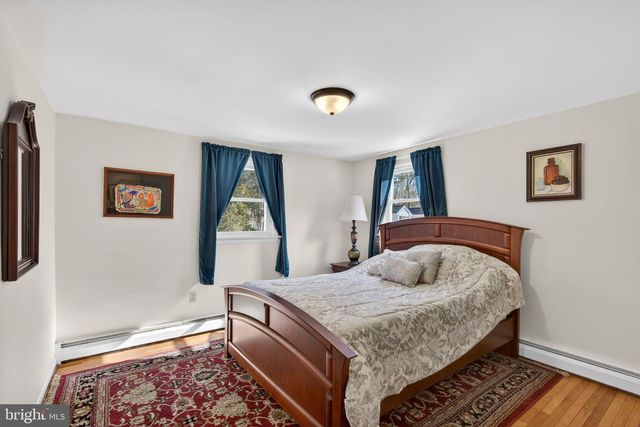 2355 DEEP CREEK RD, Perkiomenville, PA 18074