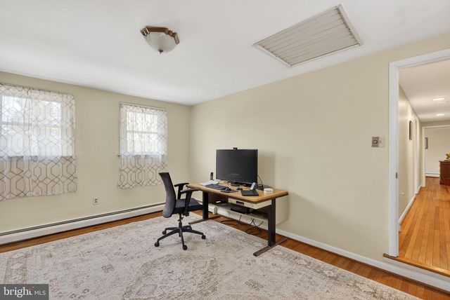 2355 DEEP CREEK RD, Perkiomenville, PA 18074