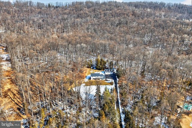 2355 DEEP CREEK RD, Perkiomenville, PA 18074