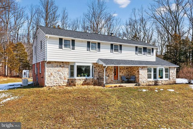 2355 DEEP CREEK RD, Perkiomenville, PA 18074