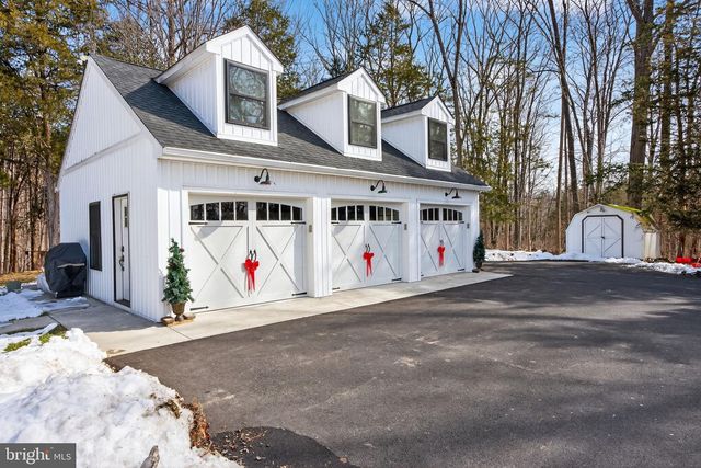 2355 DEEP CREEK RD, Perkiomenville, PA 18074