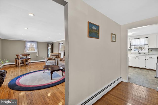 2355 DEEP CREEK RD, Perkiomenville, PA 18074