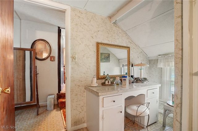 4231 Canfield Road, Canfield, OH 44406