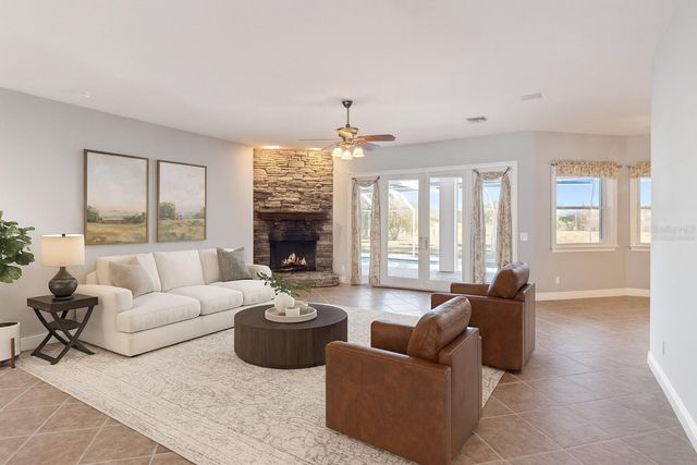 4636 W KNIGHTS GRIFFIN ROAD, Plant City, FL 33565