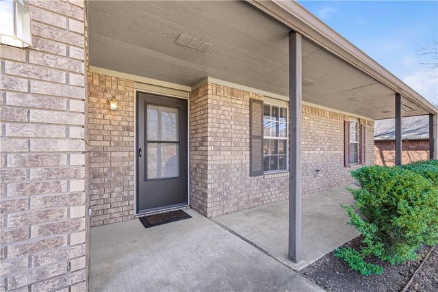 4293 W Chaparral Lane, Fayetteville, AR 72704