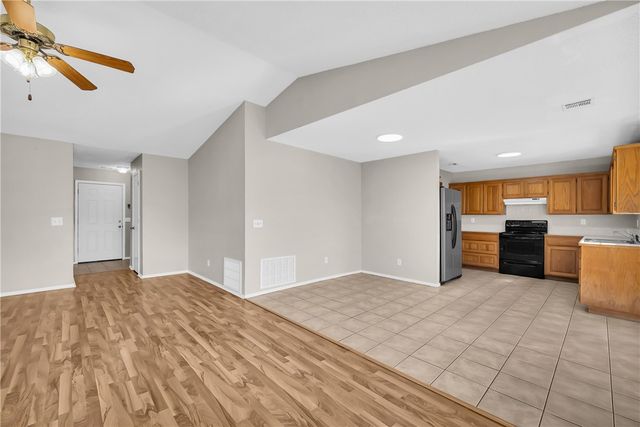 4293 W Chaparral Lane, Fayetteville, AR 72704