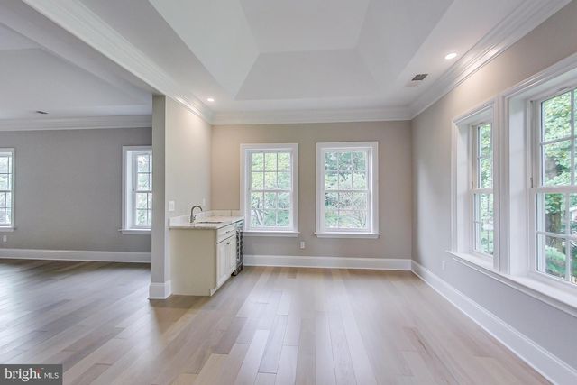 3104 SLEEPY HOLLOW RD, Falls Church, VA 22042