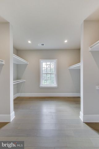 3104 SLEEPY HOLLOW RD, Falls Church, VA 22042