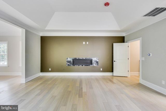 3104 SLEEPY HOLLOW RD, Falls Church, VA 22042