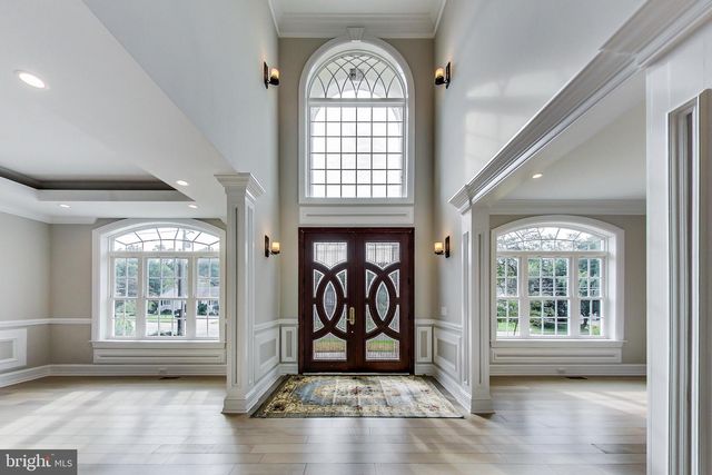 3104 SLEEPY HOLLOW RD, Falls Church, VA 22042