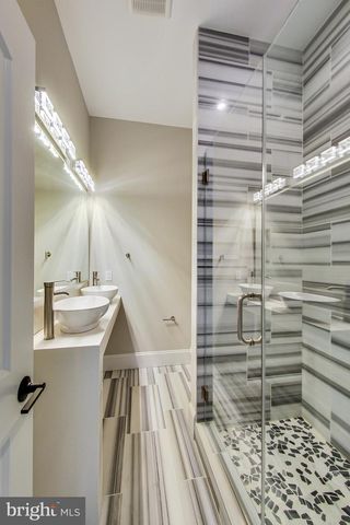 3104 SLEEPY HOLLOW RD, Falls Church, VA 22042