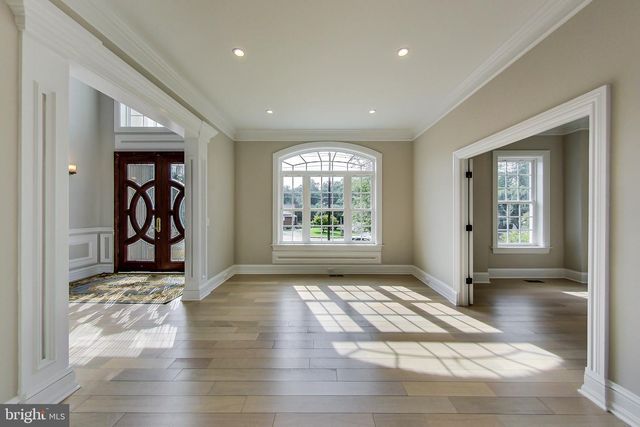 3104 SLEEPY HOLLOW RD, Falls Church, VA 22042